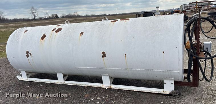 image for item EY9988 Oil tank 