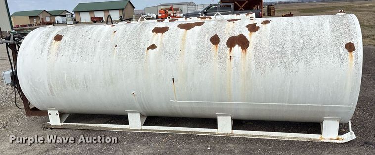 image for item EY9988 Oil tank 
