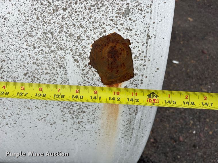 image for item EY9988 Oil tank 