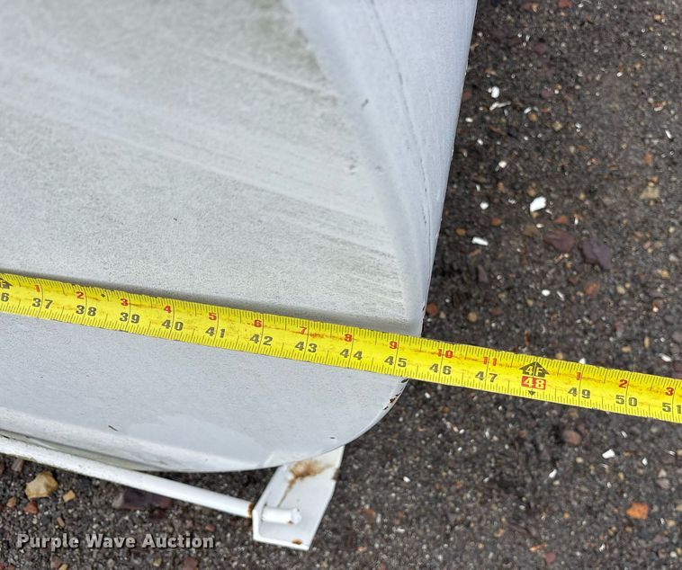 image for item EY9988 Oil tank 