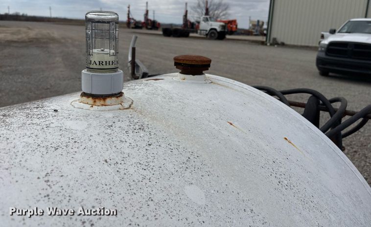 image for item EY9988 Oil tank 