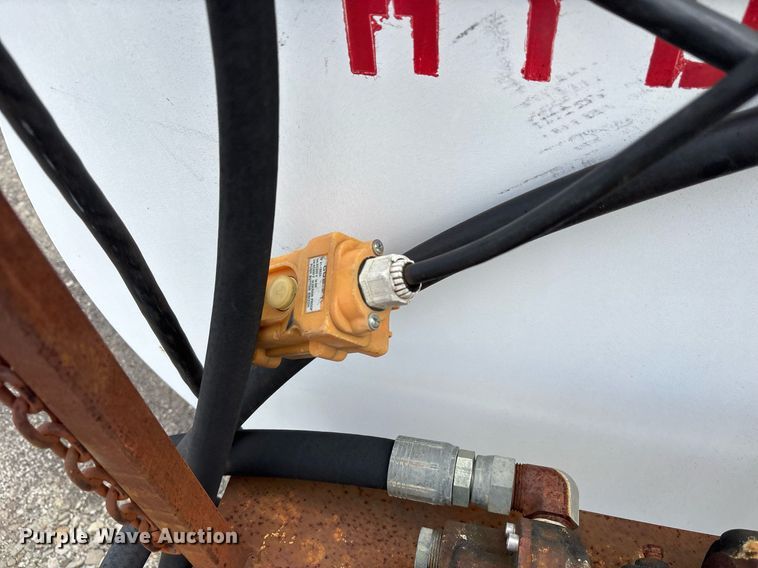 image for item EY9988 Oil tank 