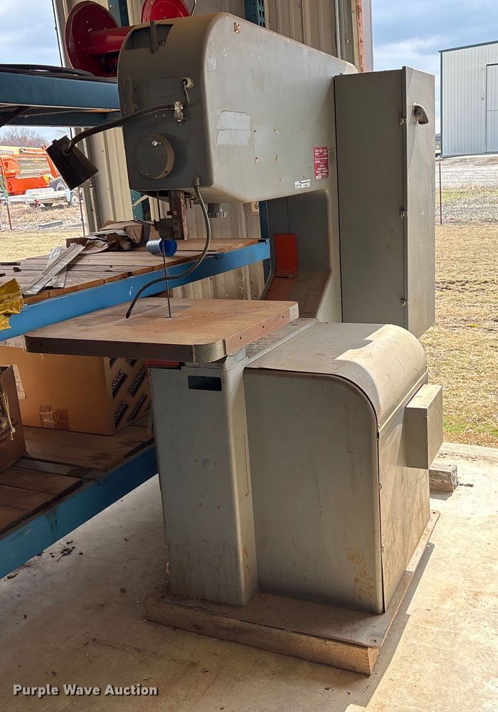 image for item EY9990 DoAll 3613-20 band saw