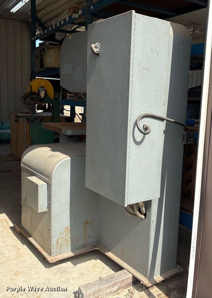 image for item EY9990 DoAll 3613-20 band saw