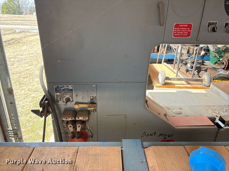 image for item EY9990 DoAll 3613-20 band saw