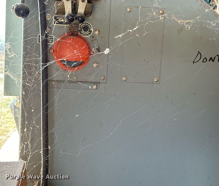 image for item EY9990 DoAll 3613-20 band saw