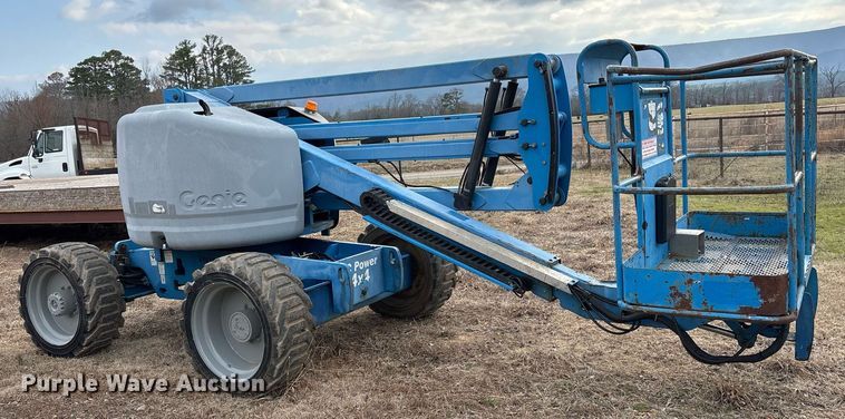 image for item EY9996 2005 Genie Z-45/25 boom lift
