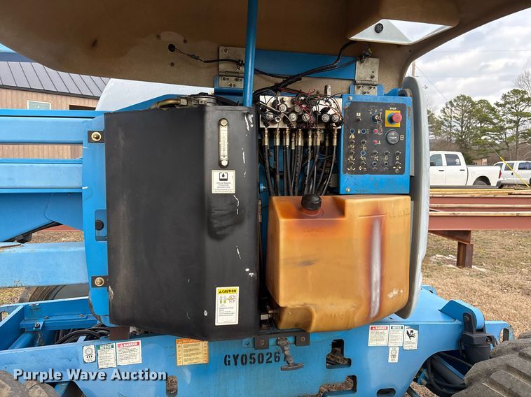 image for item EY9996 2005 Genie Z-45/25 boom lift