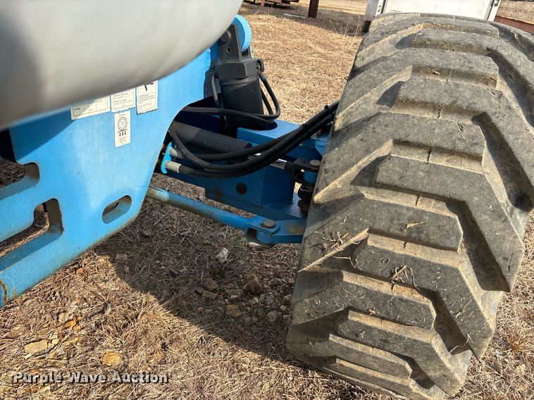 image for item EY9996 2005 Genie Z-45/25 boom lift