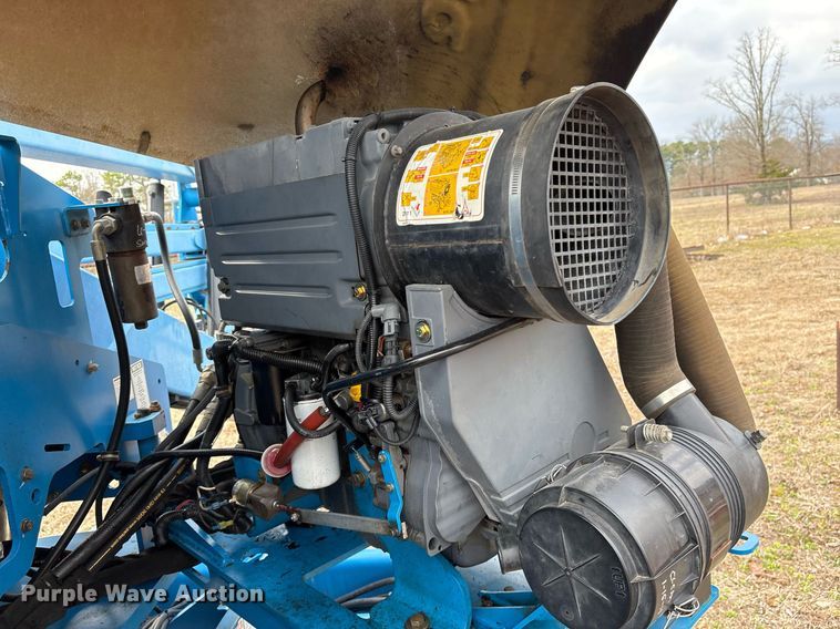 image for item EY9996 2005 Genie Z-45/25 boom lift