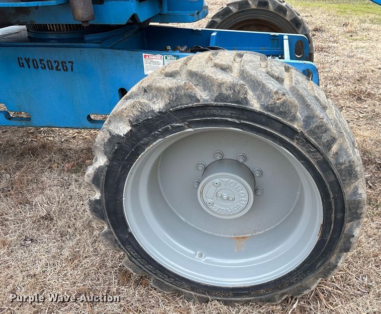 image for item EY9996 2005 Genie Z-45/25 boom lift