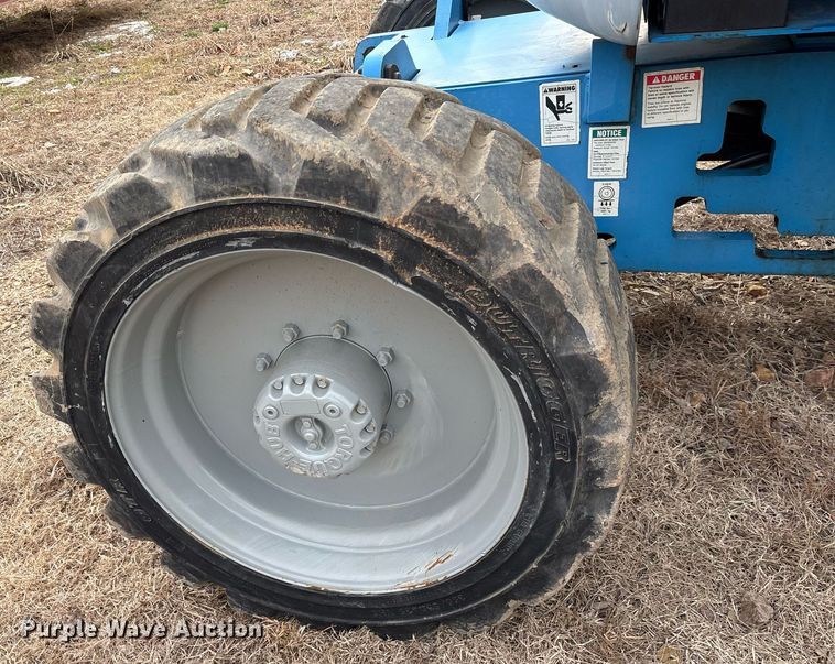 image for item EY9996 2005 Genie Z-45/25 boom lift