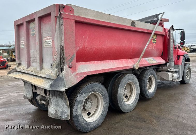 image for item LH9492 2014 International WorkStar 7600  dump truck