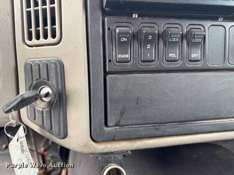 image for item LH9492 2014 International WorkStar 7600  dump truck