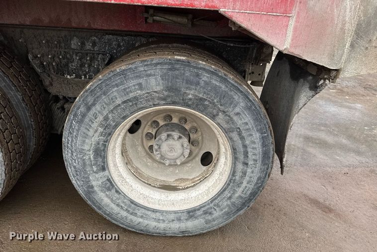 image for item LH9492 2014 International WorkStar 7600  dump truck