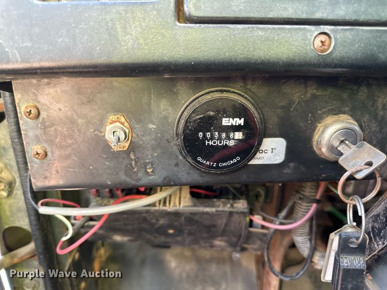 image for item LR9521 1993 International  8200 tank truck