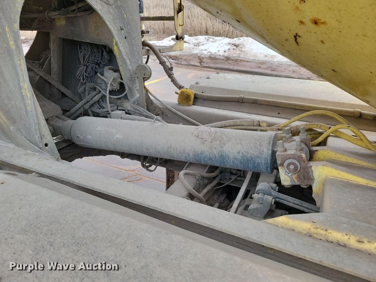 image for item NB9848 2009 Kenworth W900 ready mix truck