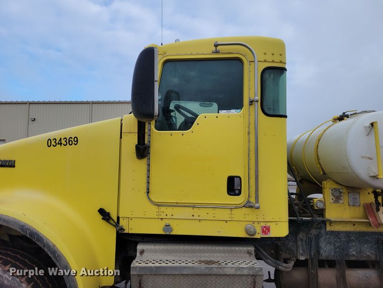 image for item NB9848 2009 Kenworth W900 ready mix truck