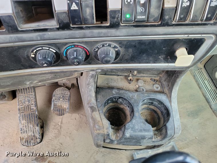 image for item NB9848 2009 Kenworth W900 ready mix truck