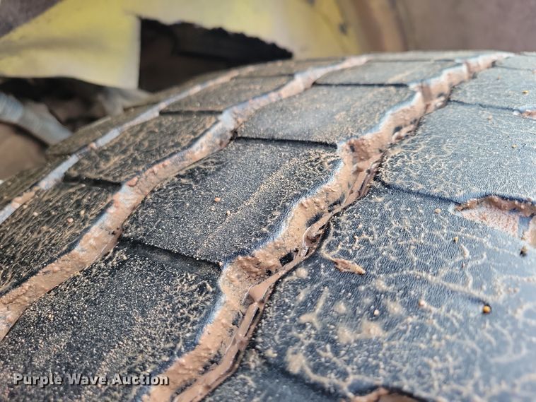 image for item NB9848 2009 Kenworth W900 ready mix truck