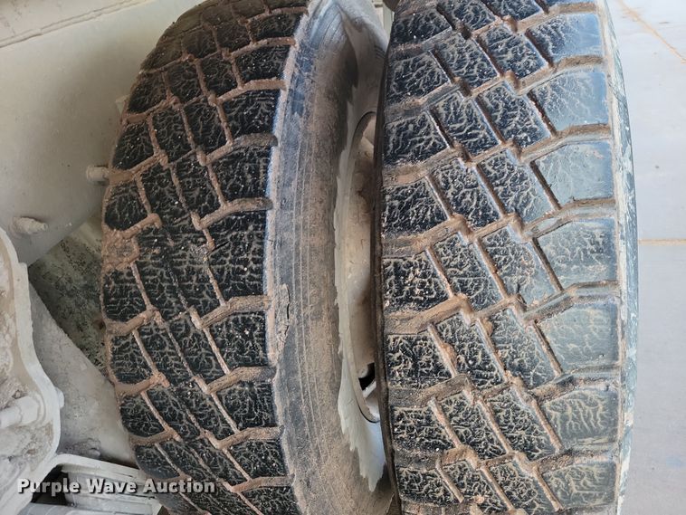 image for item NB9848 2009 Kenworth W900 ready mix truck