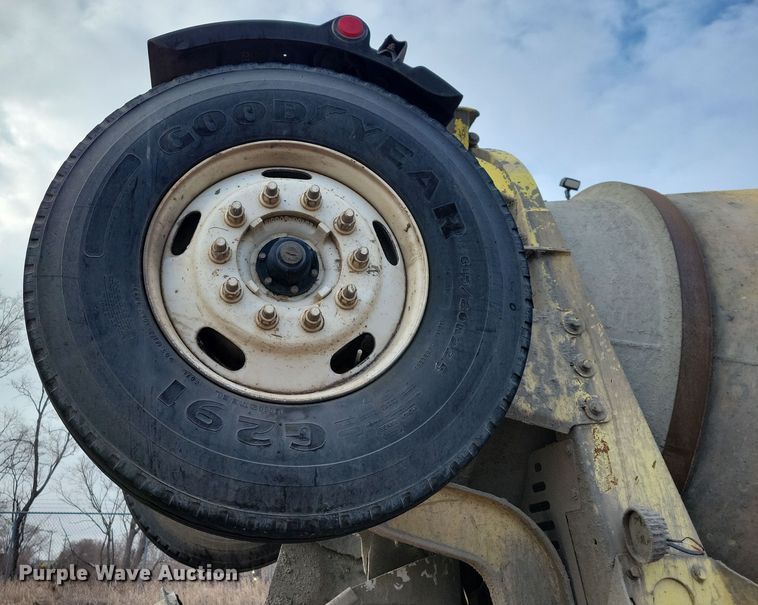 image for item NB9848 2009 Kenworth W900 ready mix truck