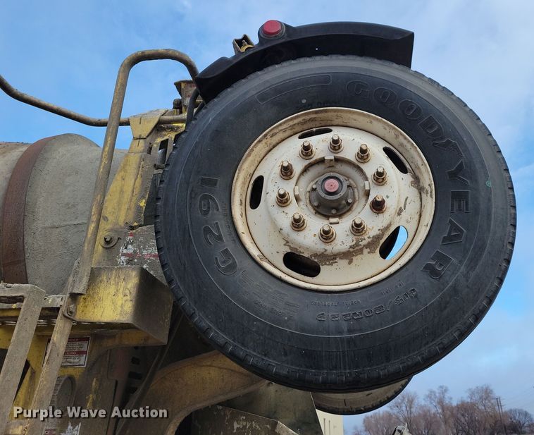 image for item NB9848 2009 Kenworth W900 ready mix truck