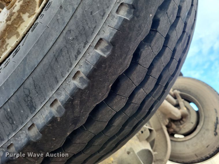 image for item NB9848 2009 Kenworth W900 ready mix truck