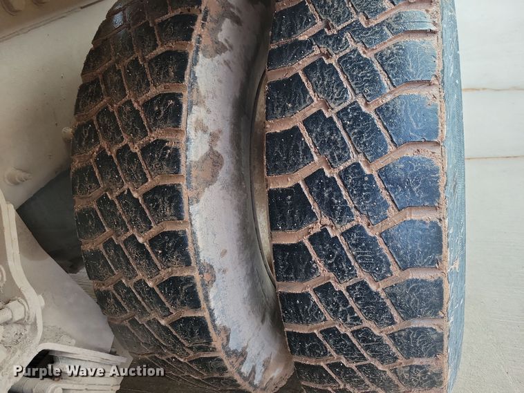 image for item NB9848 2009 Kenworth W900 ready mix truck