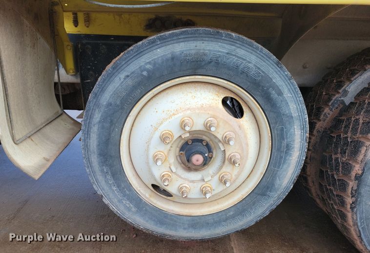 image for item NB9848 2009 Kenworth W900 ready mix truck