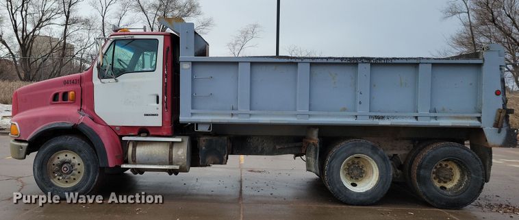 image for item NB9849 1998 Ford LT8513 dump truck