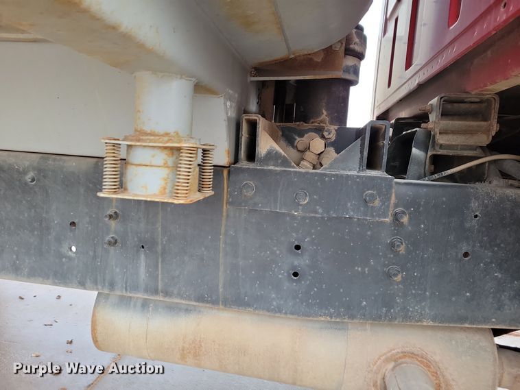 image for item NB9849 1998 Ford LT8513 dump truck