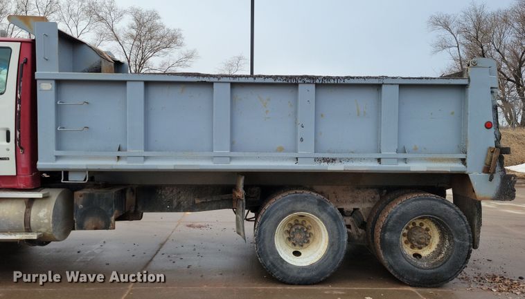 image for item NB9849 1998 Ford LT8513 dump truck
