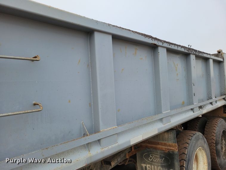image for item NB9849 1998 Ford LT8513 dump truck