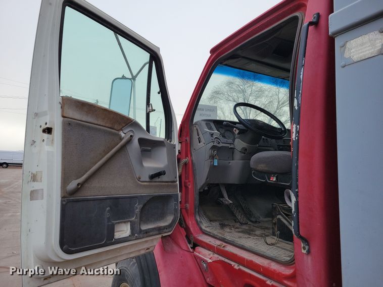 image for item NB9849 1998 Ford LT8513 dump truck