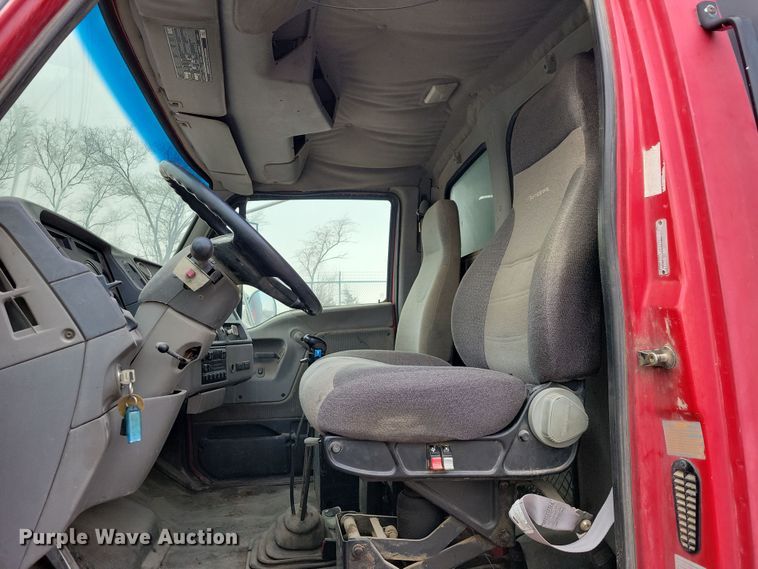 image for item NB9849 1998 Ford LT8513 dump truck