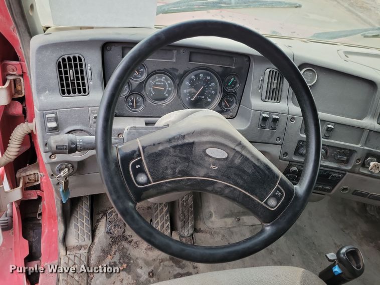 image for item NB9849 1998 Ford LT8513 dump truck