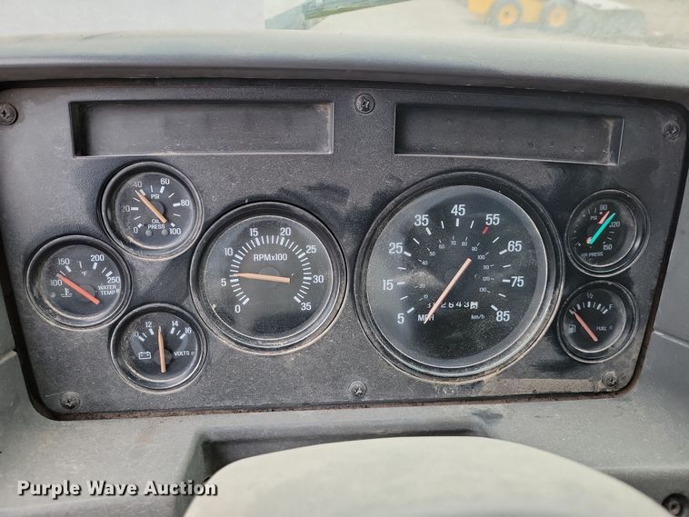 image for item NB9849 1998 Ford LT8513 dump truck