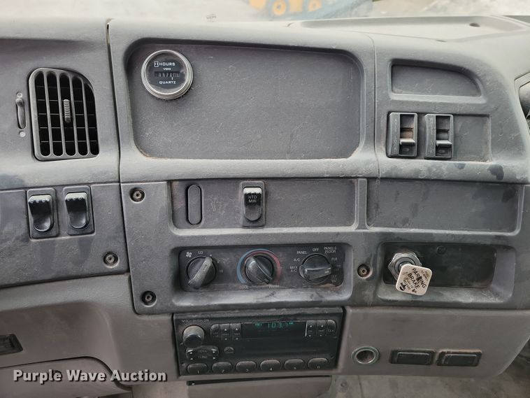 image for item NB9849 1998 Ford LT8513 dump truck