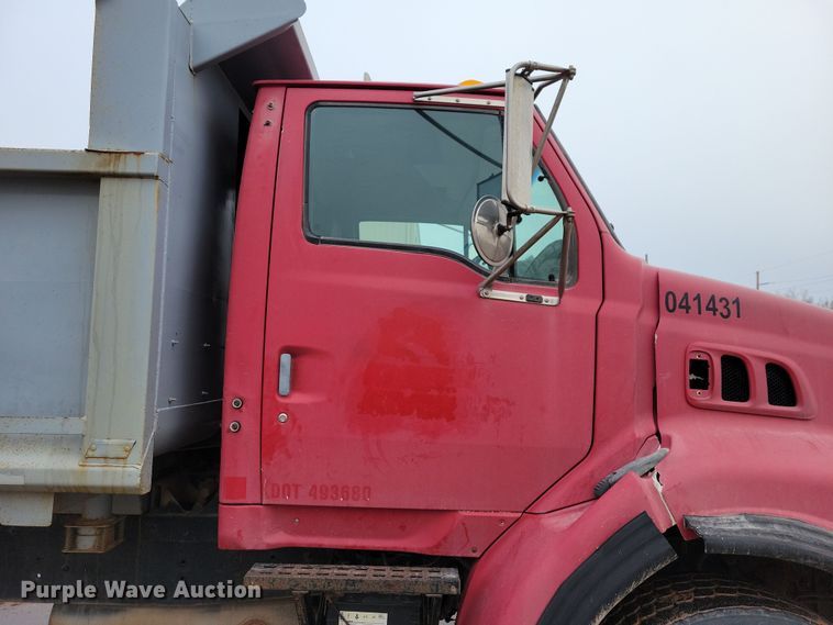 image for item NB9849 1998 Ford LT8513 dump truck