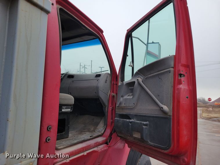 image for item NB9849 1998 Ford LT8513 dump truck