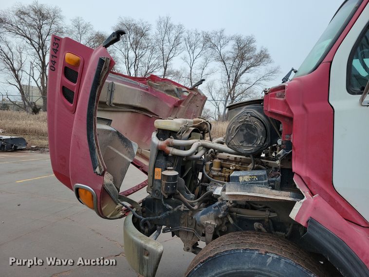 image for item NB9849 1998 Ford LT8513 dump truck