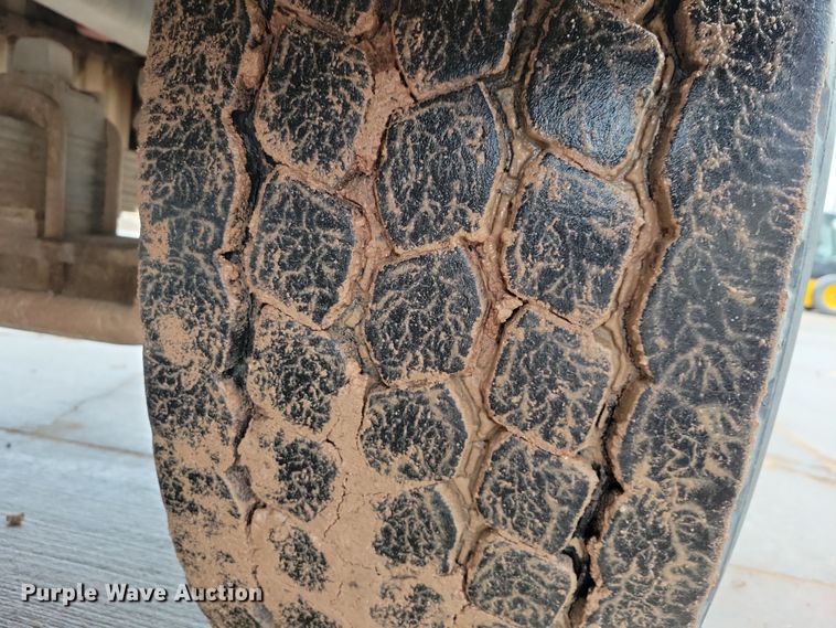 image for item NB9849 1998 Ford LT8513 dump truck