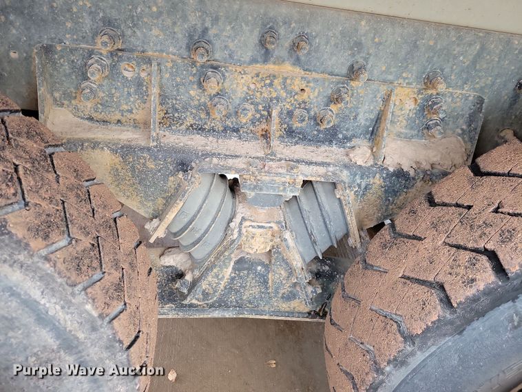 image for item NB9849 1998 Ford LT8513 dump truck