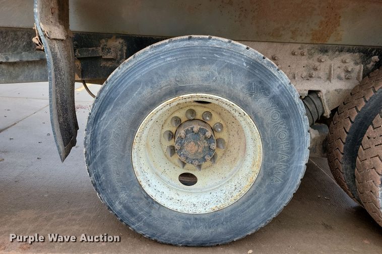 image for item NB9849 1998 Ford LT8513 dump truck