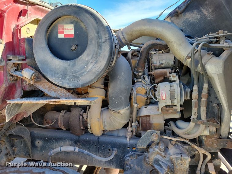 image for item NB9852 1997 Ford L9000 semi truck