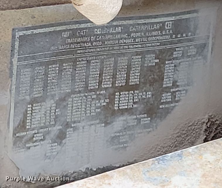 image for item NB9852 1997 Ford L9000 semi truck