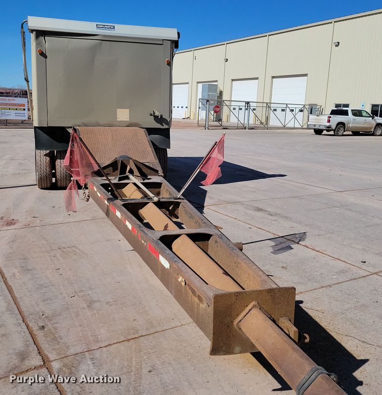 image for item NB9853 2000 Trail King end dump pup trailer