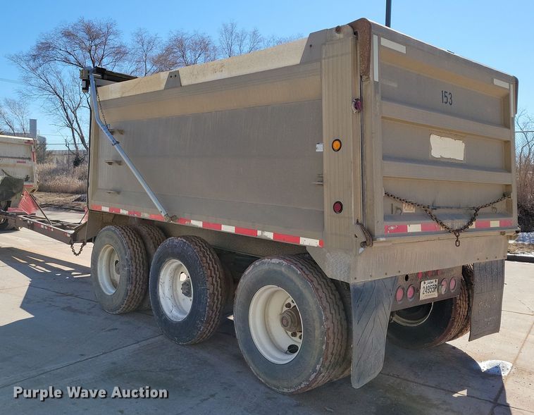 image for item NB9853 2000 Trail King end dump pup trailer