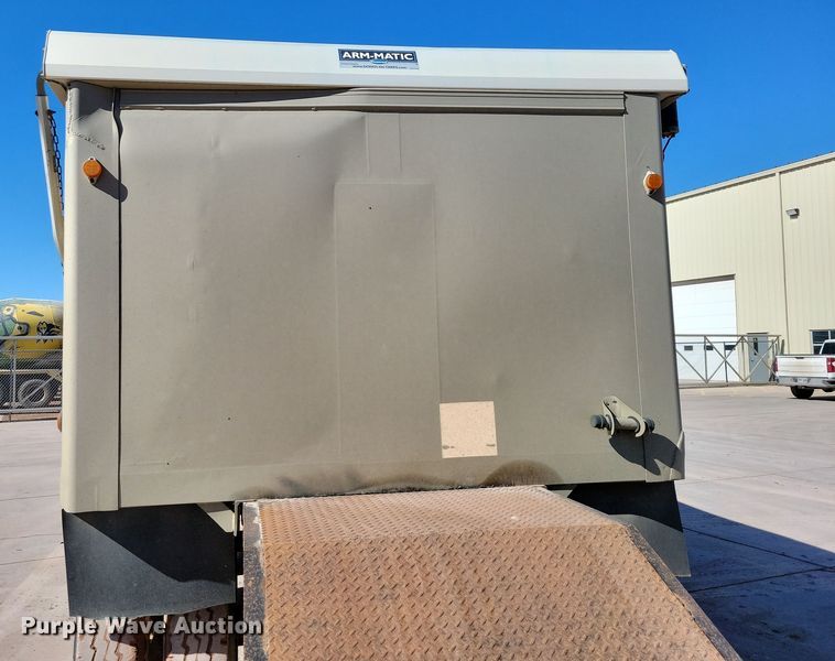 image for item NB9853 2000 Trail King end dump pup trailer